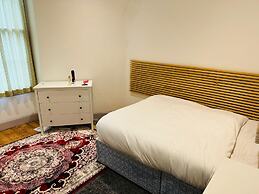 Cozy Edinburgh Apartment Escape