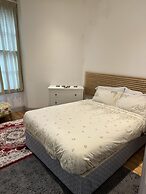 Cozy Edinburgh Apartment Escape