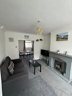 Lekmore Properties Lovely 2 Bedroom Near Seaside