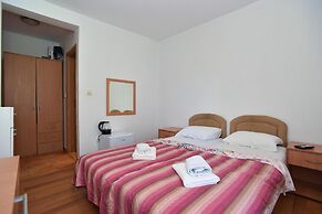 Studio With Balcony 4 min to Beach in Budva