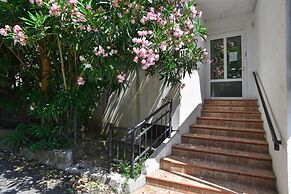 Studio With Balcony 4 min to Beach in Budva