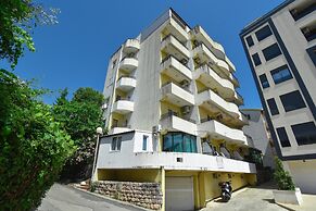 Studio With Balcony 4 min to Beach in Budva