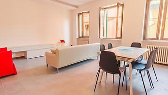 Piazza Garibaldi - Italian Homing