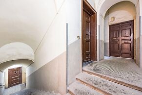 Homely City Apartment by Wonderful Italy