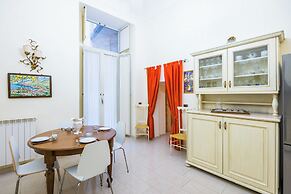 Homely City Apartment by Wonderful Italy