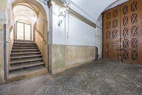 Homely City Apartment by Wonderful Italy