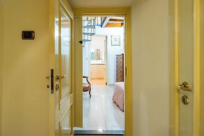 Homely City Apartment by Wonderful Italy