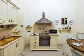 Homely City Apartment by Wonderful Italy