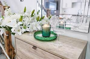 Blissful Bradford Apartment - City Center Gem