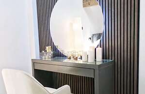 Blissful Bradford Apartment - City Center Gem