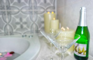 Blissful Bradford Apartment - City Center Gem