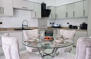 Blissful Bradford Apartment - City Center Gem
