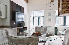 Blissful Bradford Apartment - City Center Gem