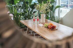 UNIQUE Creative - Wooden Design - Rooftop Jacuzzi