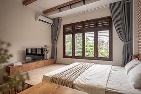 UNIQUE Creative - Wooden Design - Rooftop Jacuzzi