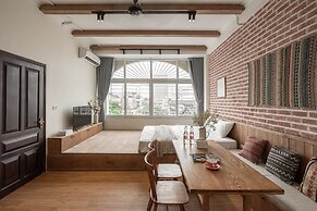 UNIQUE Creative - Wooden Design - Rooftop Jacuzzi