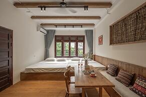 UNIQUE Creative - Wooden Design - Rooftop Jacuzzi