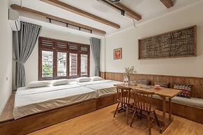 UNIQUE Creative - Wooden Design - Rooftop Jacuzzi