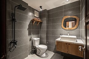 UNIQUE Creative - Wooden Design - Rooftop Jacuzzi