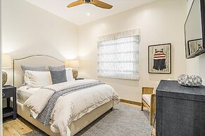 Oceanview 2BD Residence With a Spacious Terrace