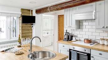 Boatman s Cottage Mousehole- Sleeps 4