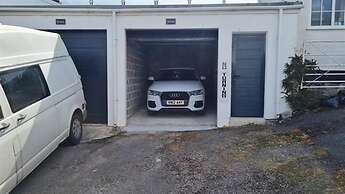 Boatman s Cottage Mousehole- Sleeps 4