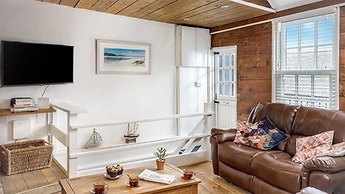 Boatman s Cottage Mousehole- Sleeps 4