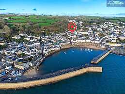 Boatman s Cottage Mousehole- Sleeps 4