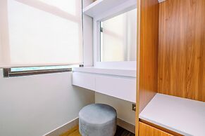Comfort And Well Furnished Studio At Transpark Cibubur Apartment