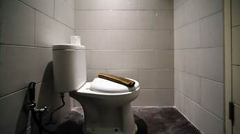 Simple And Modern Studio (No Kitchen) Anderson Supermall Mansion Apart