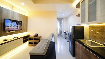 Nice And Comfortable Living 1Br At Grand Sungkono Lagoon Apartment