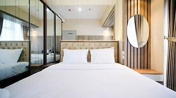 Nice And Comfortable Living 1Br At Grand Sungkono Lagoon Apartment