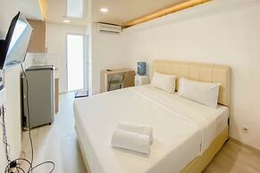 Modern Look Studio At Bassura City Apartment