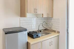 Modern Look Studio At Bassura City Apartment