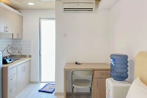 Modern Look Studio At Bassura City Apartment