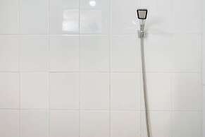 Modern Look Studio At Bassura City Apartment