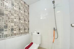 Modern Look Studio At Bassura City Apartment