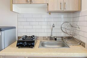 Modern Look Studio At Bassura City Apartment