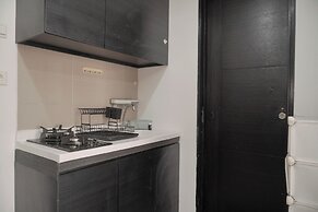 Minimalist And Cozy Living 1Br Belmont Residence Puri Apartment