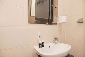 Minimalist And Cozy Living 1Br Belmont Residence Puri Apartment