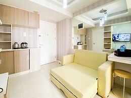 Homey Apartment With 1Br At Parahyangan Residence
