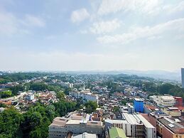 Homey Apartment With 1Br At Parahyangan Residence