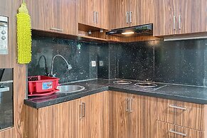 Spacious 2Br Apartment At Pakubuwono Terrace