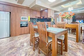 Spacious 2Br Apartment At Pakubuwono Terrace