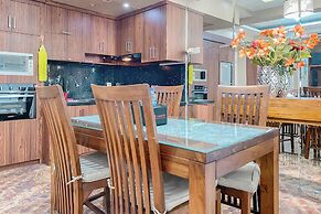 Spacious 2Br Apartment At Pakubuwono Terrace