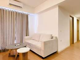 Spacious And Homey 2Br With Work Space At Meikarta Apartment