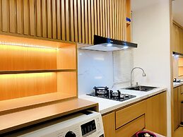 Spacious And Homey 2Br With Work Space At Meikarta Apartment