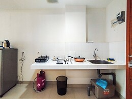 Trendy Studio At Apartment Beverly Dago