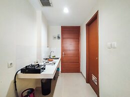 Trendy Studio At Apartment Beverly Dago