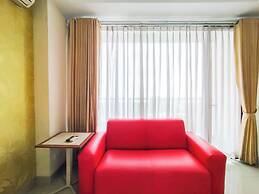 Trendy Studio At Apartment Beverly Dago